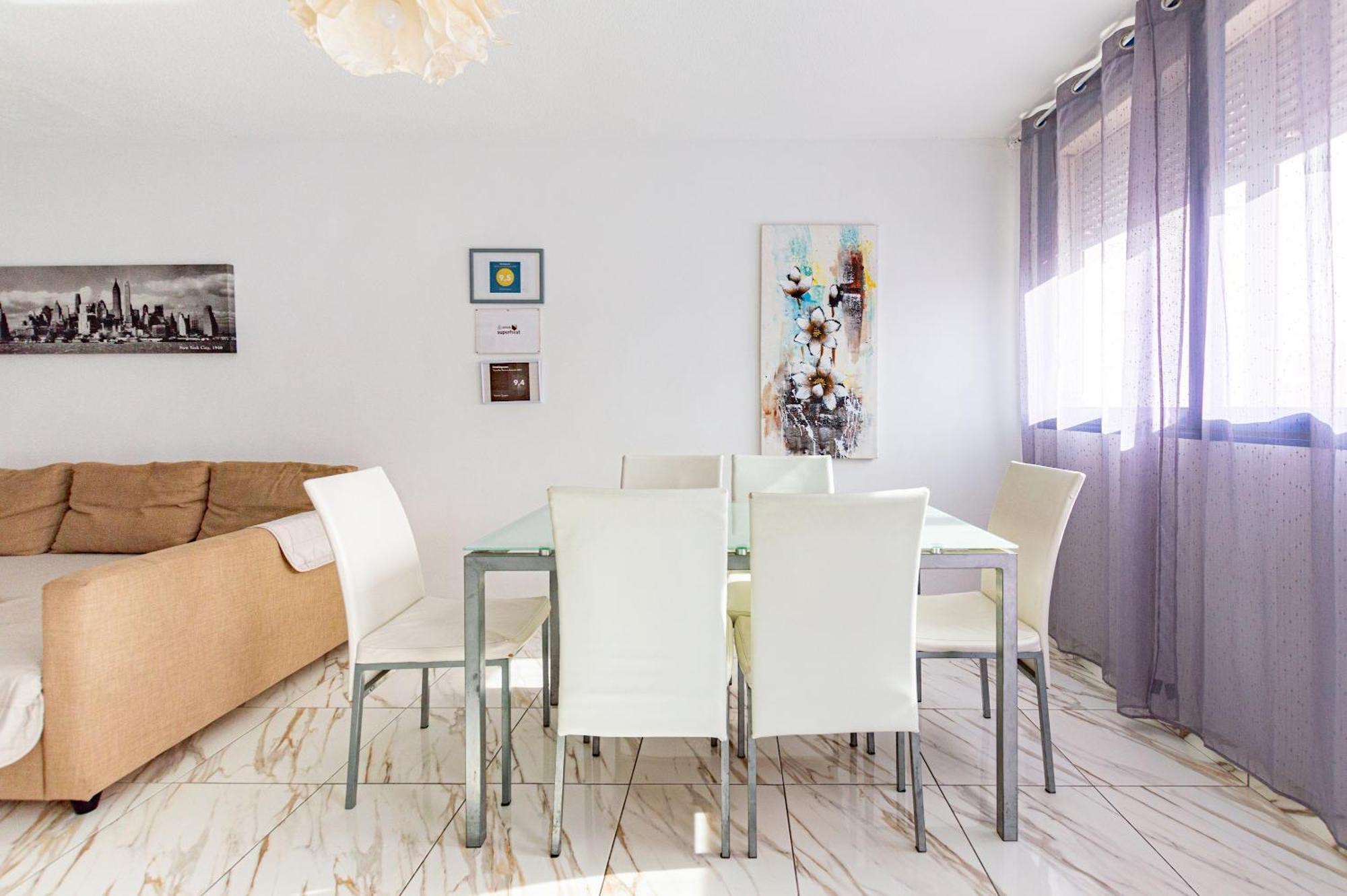 Home Queen Коралео Екстериор снимка